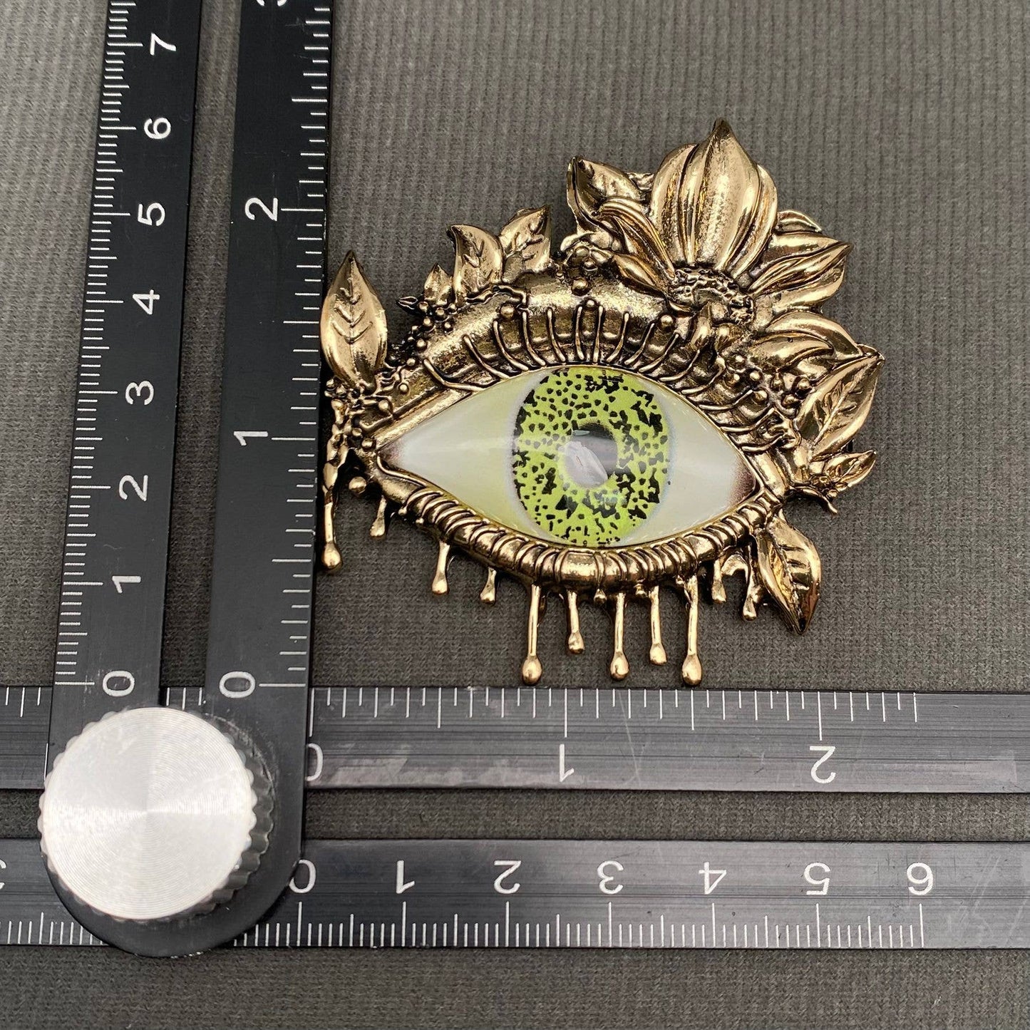 Vintage Style Green Eye Brooch