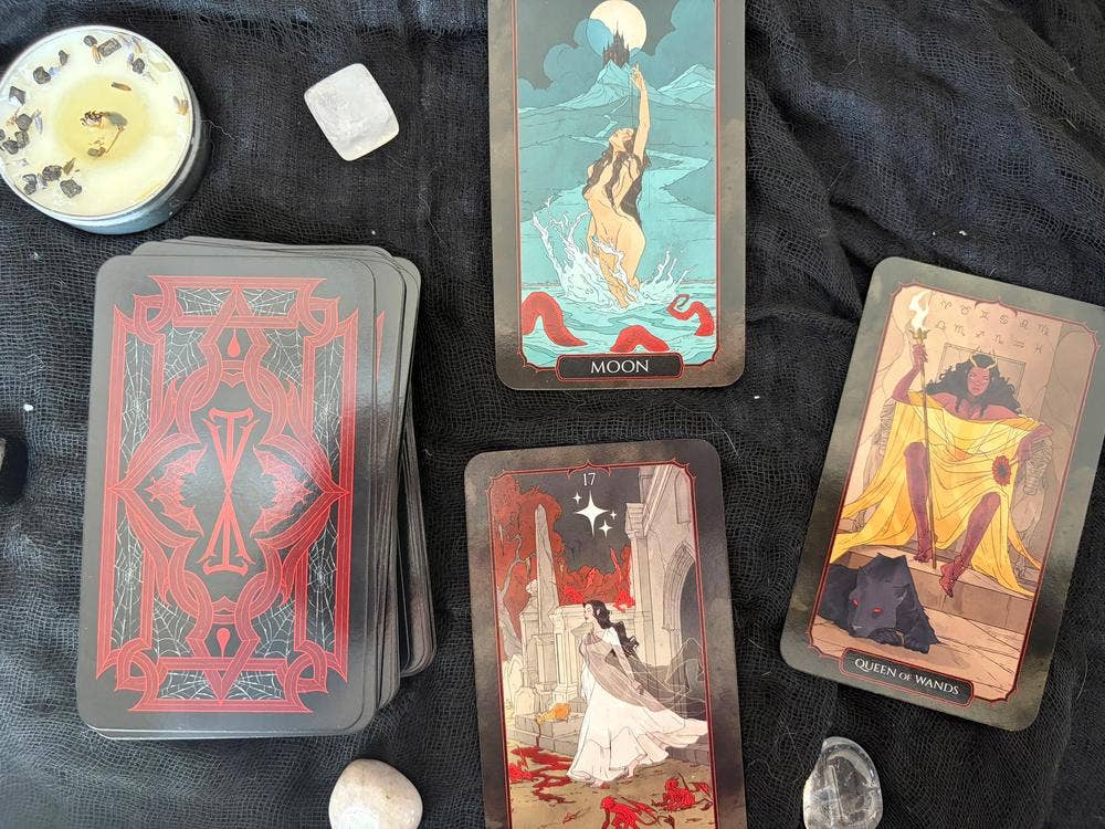 The Vampire's Tale Tarot Deck