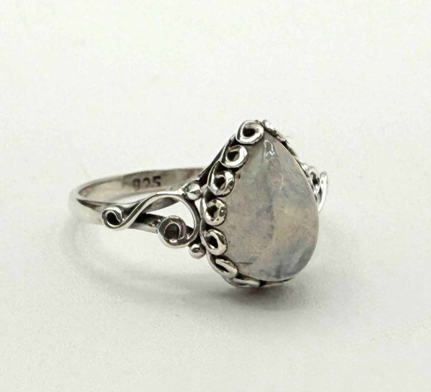 Rainbow Moonstone Gemstone 925 Sterling Silver Ring