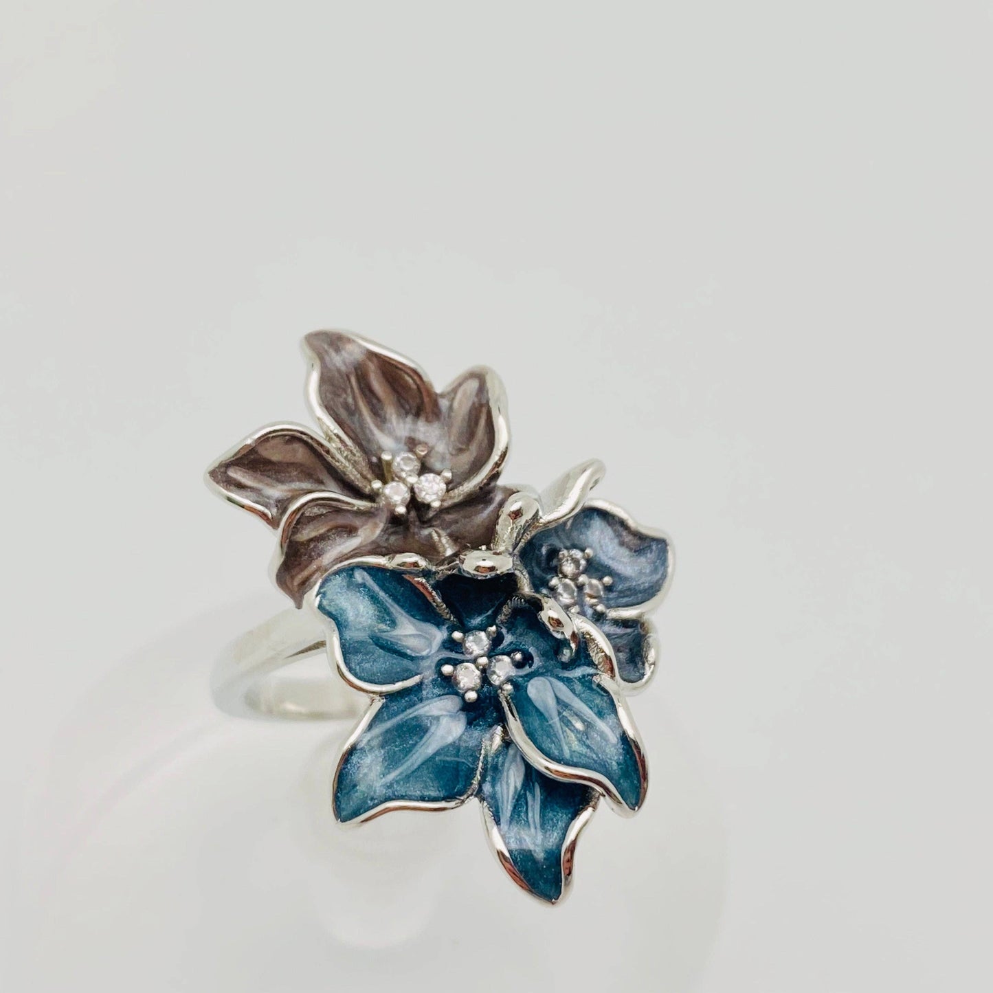 Inlaid Enamel Flower Ring