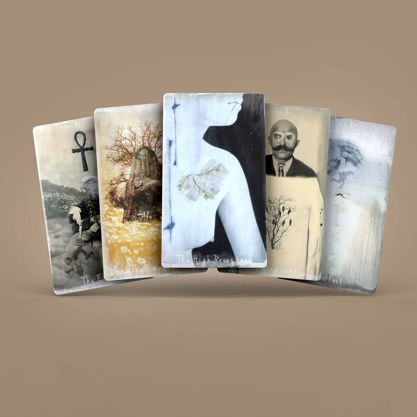 Tarot of Unknown Shadows ☆ +2 Extra Cards
