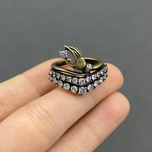 Vintage Rhinestone The Hand of The Goddess Bronze Ring