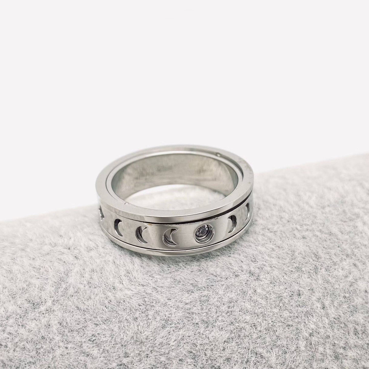 Rotatable "Moon God" 🌛🌕 Gold-Plated Stainless Steel Fidget Ring