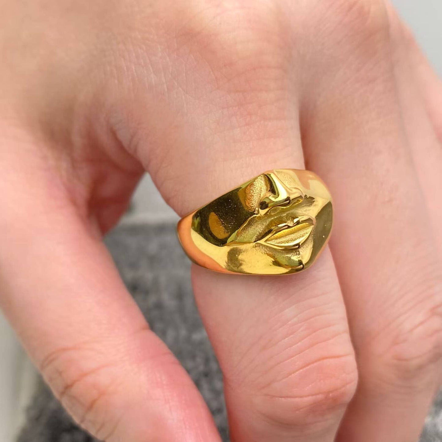 Abstract Face Contour 18K Gold Plated Ring