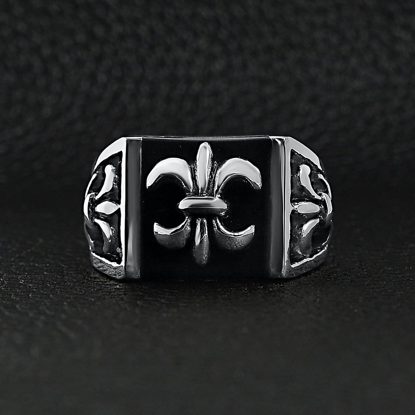 Black Fleur De Lis Signet Ring ☆ Stainless Steel