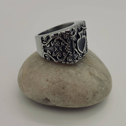 Stainless Steel Spade Carved Ring
