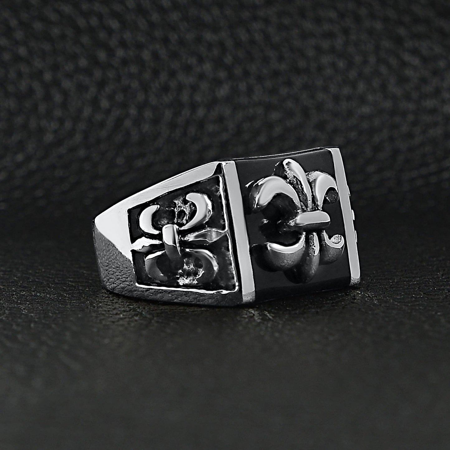 Black Fleur De Lis Signet Ring ☆ Stainless Steel