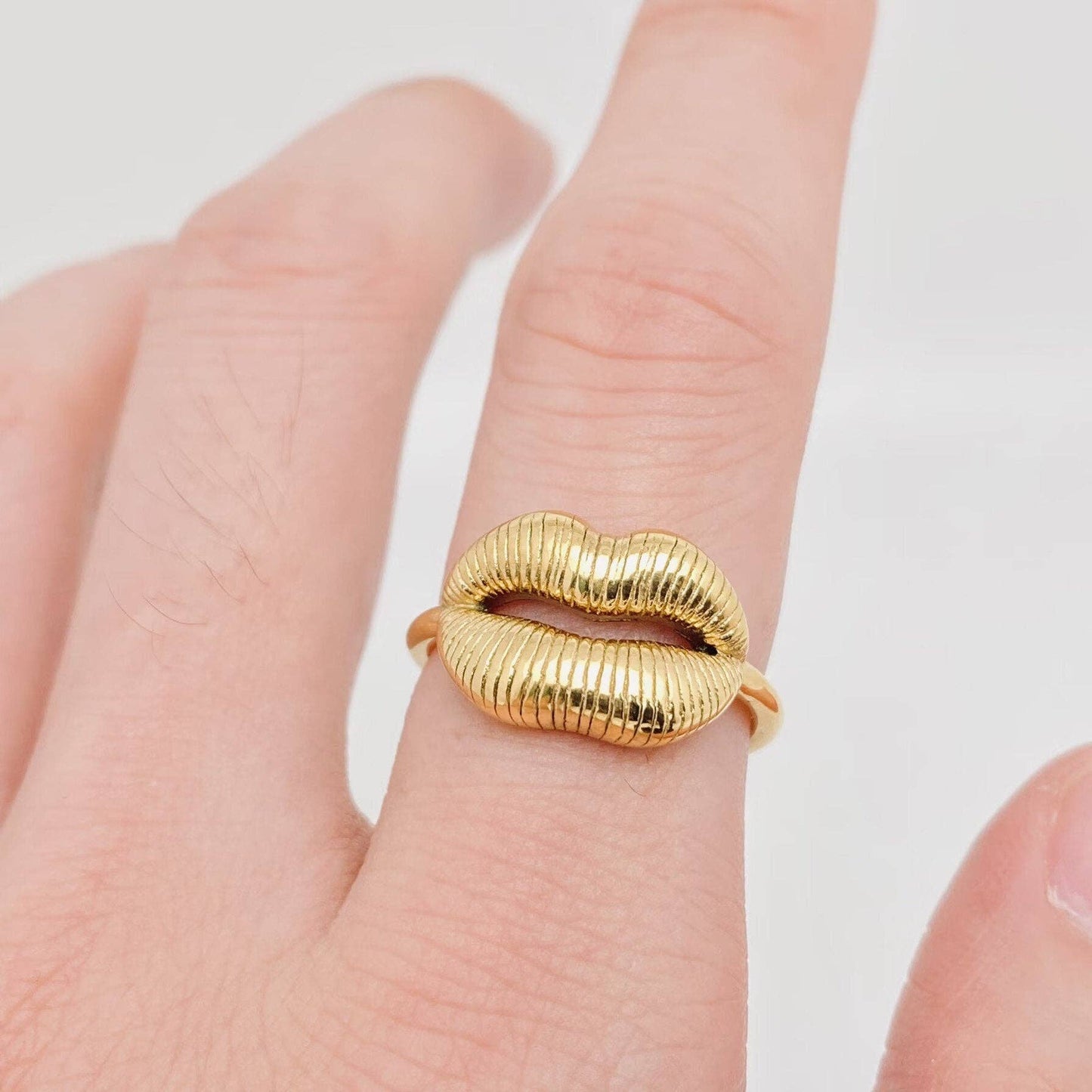 Lips 18K Gold Plated Stainless Steel Ring