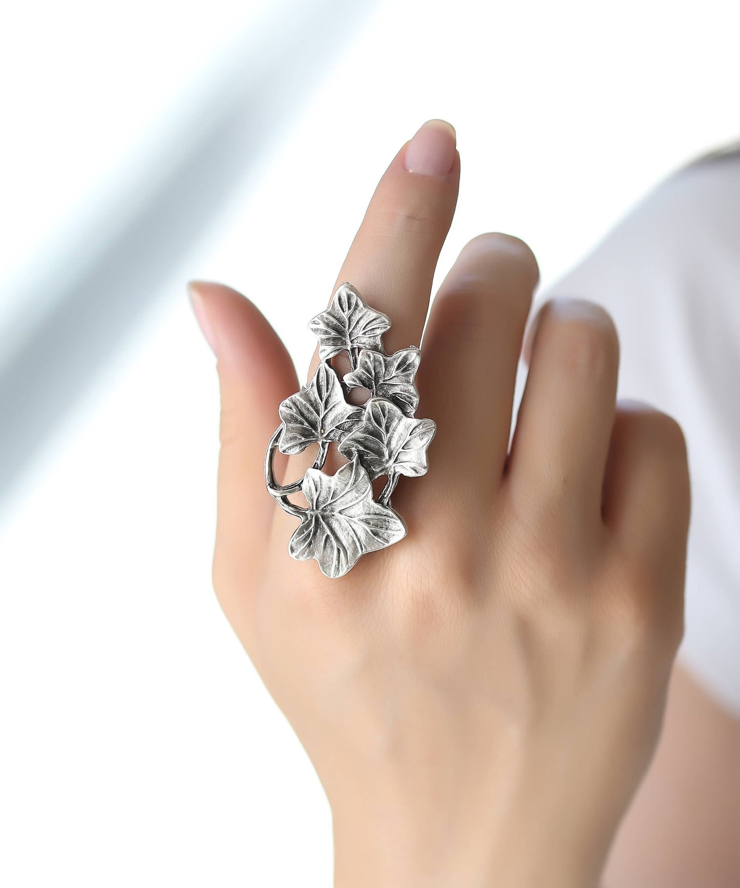Antique Style Silver Flower Ring
