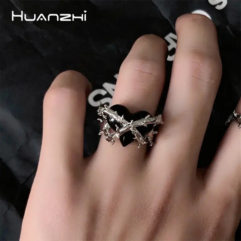 Thorns Black Heart Metal Open Ring