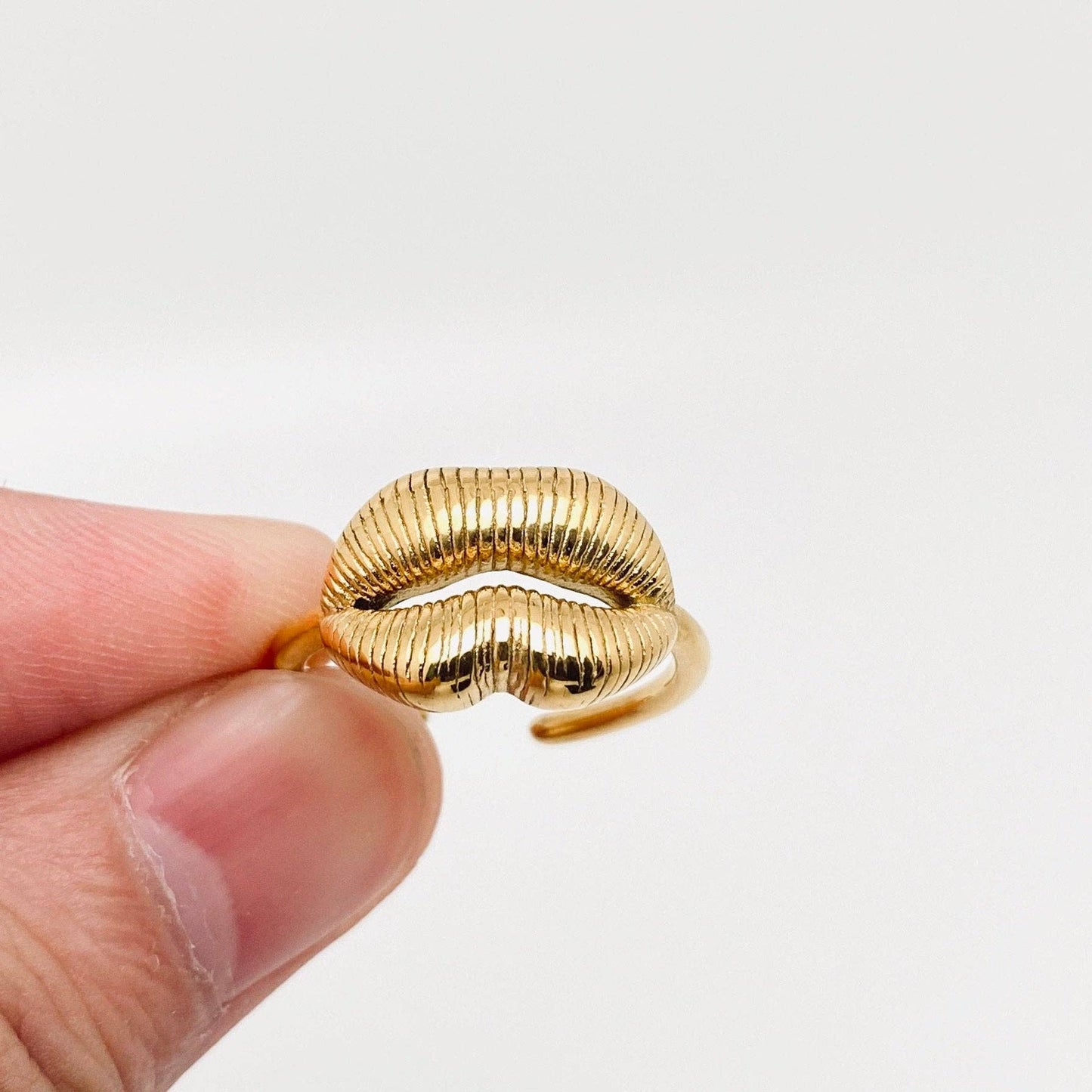 Lips 18K Gold Plated Stainless Steel Ring