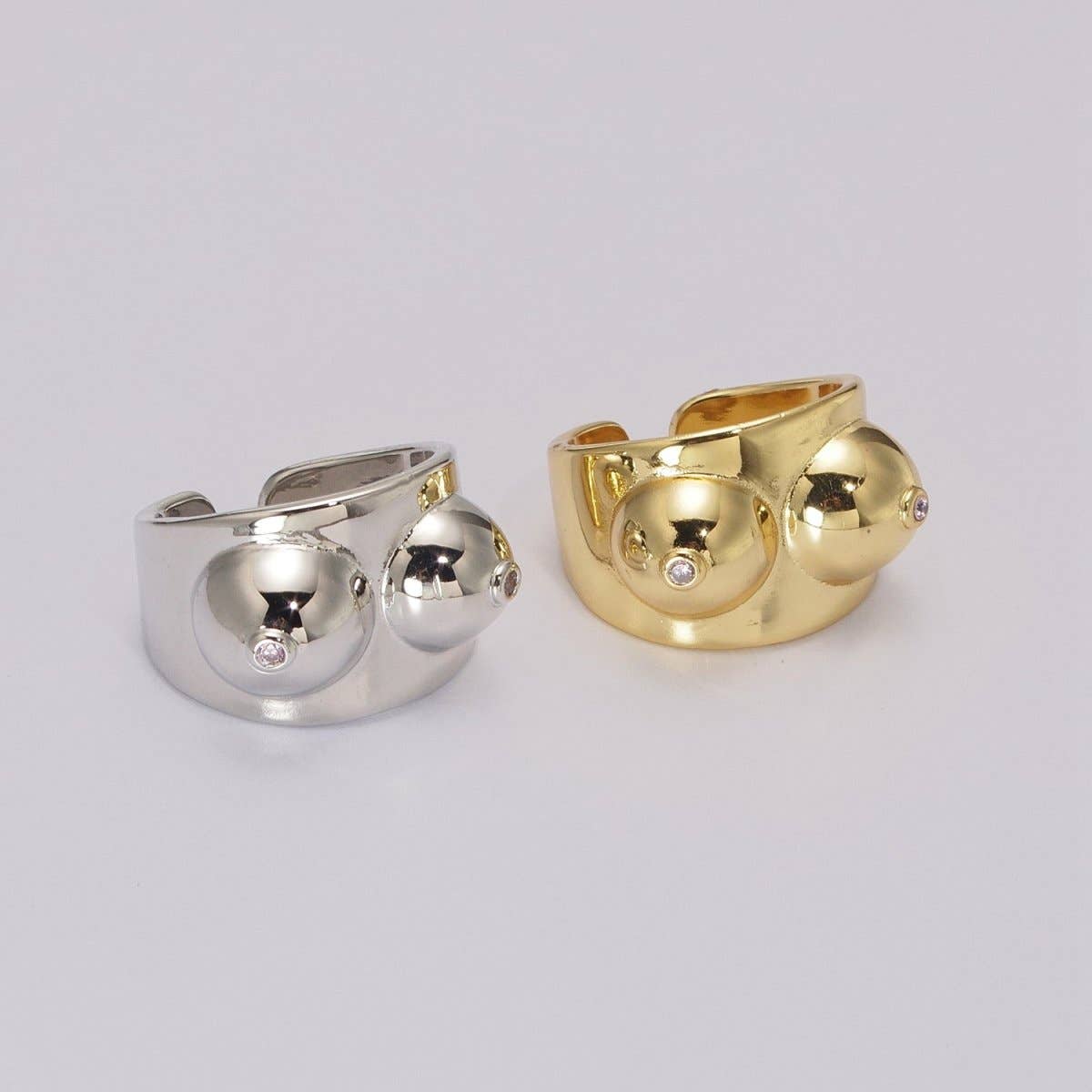 Breasts Ring ☆ Boobs in Gold or Silver, Adjustable