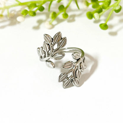 Bold Leaf Adjustable Open Ring