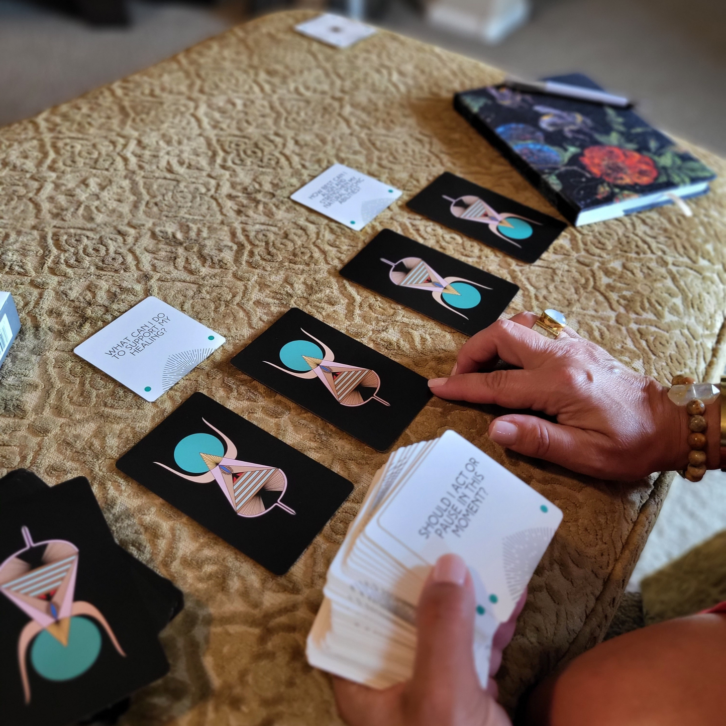 Tarot's Lil Sidekick ☆ Tarot Spread Deck