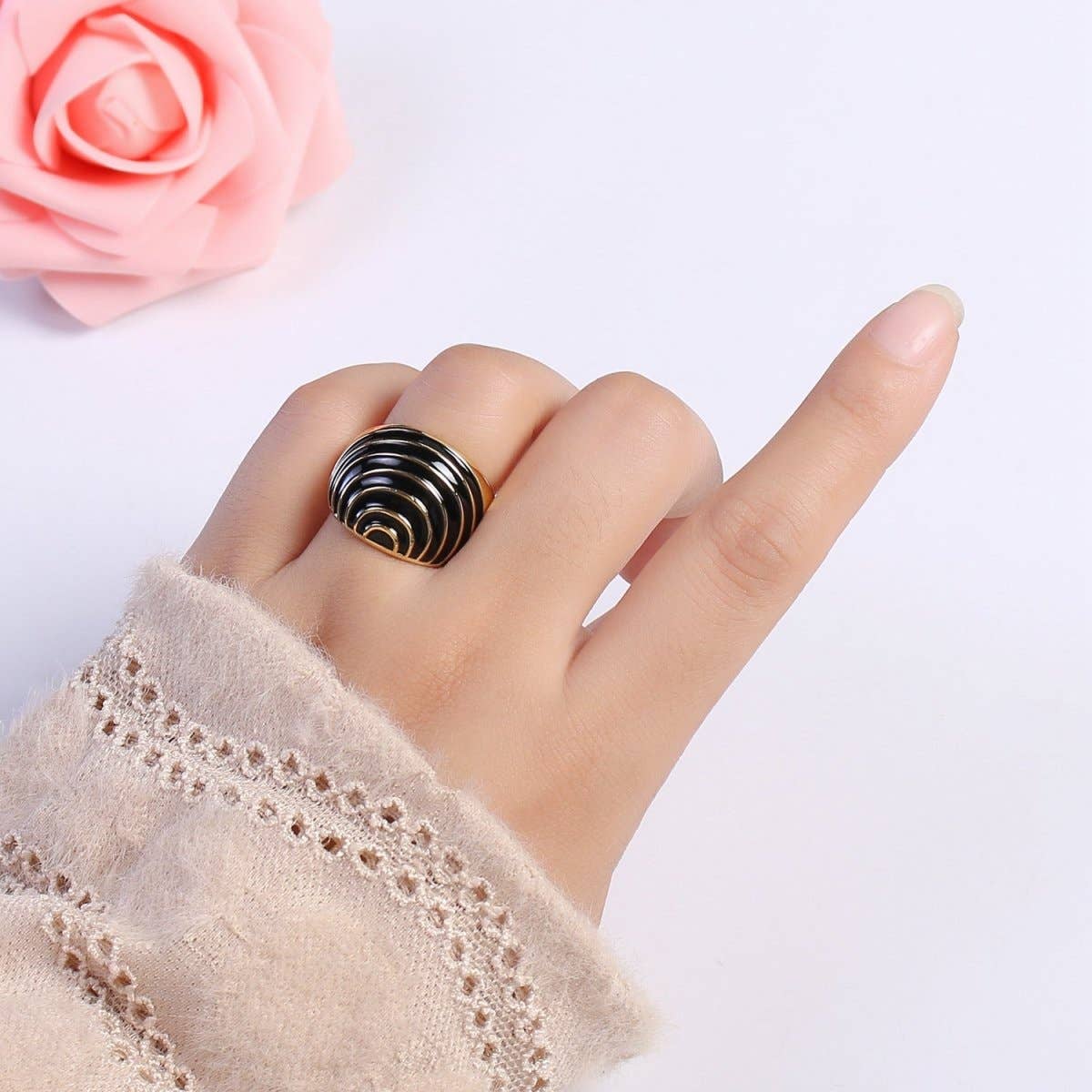 🌈 PRIDE Enamel Rainbow Dome Ring