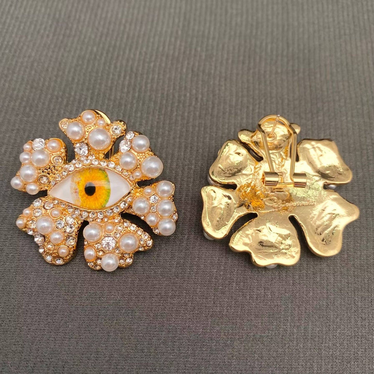 Freshwater Pearl & Rhinestone Eyes Post Earrings