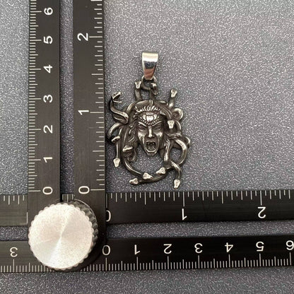 Stainless Steel Roaring Medusa Craft Charm Pendant with Chain