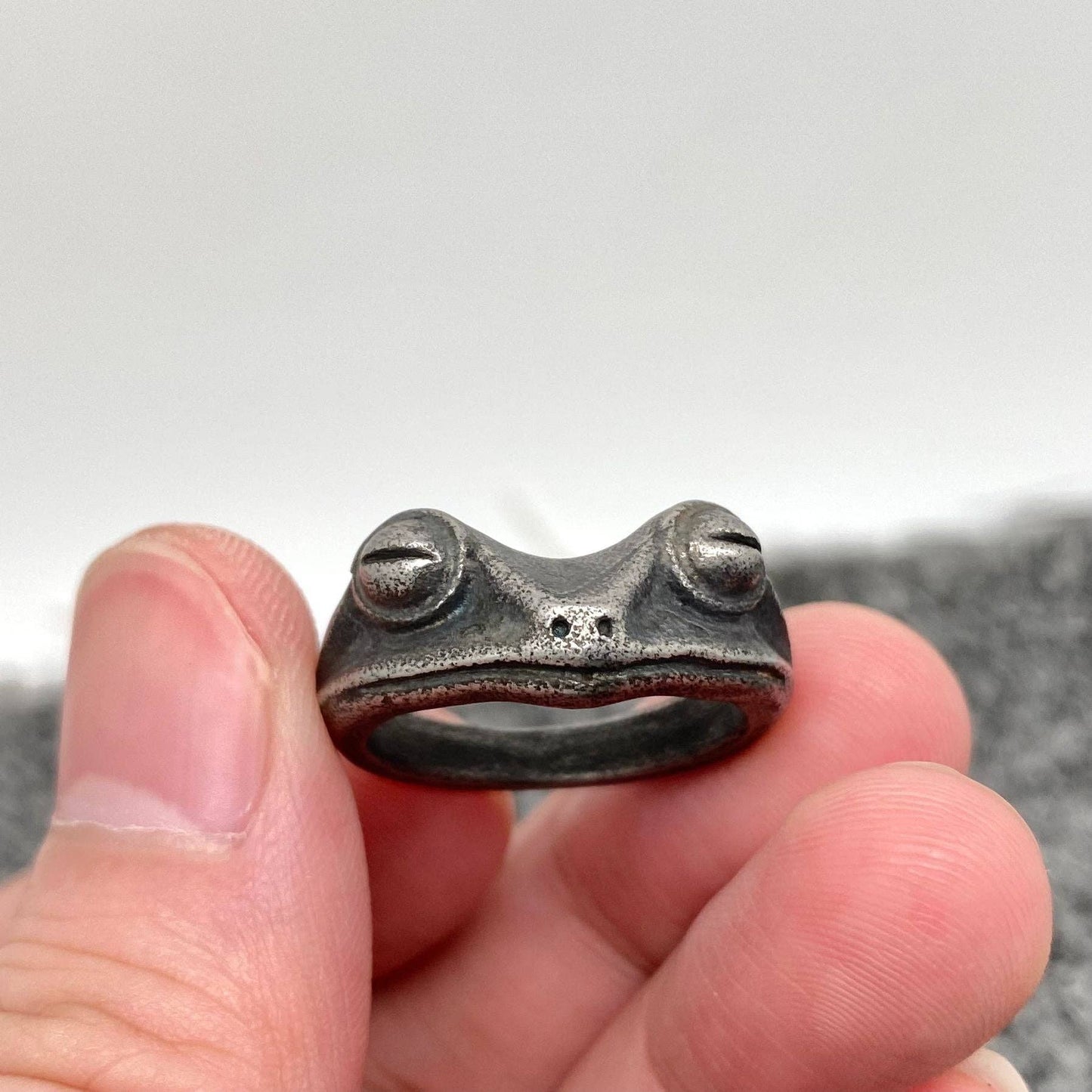 Frog Ring ☆ Resist!