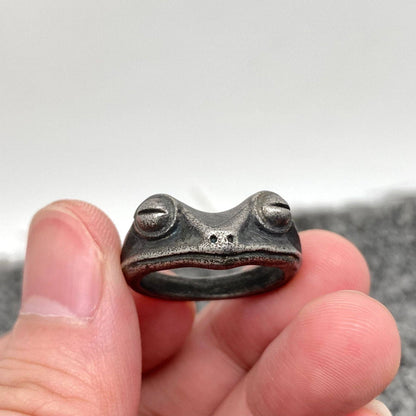 Frog Ring ☆ Resist!