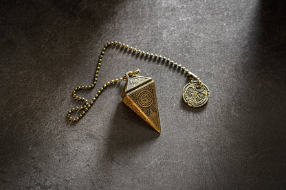 Cthulhu Mythos Comicology (Old Whispers) Tarot