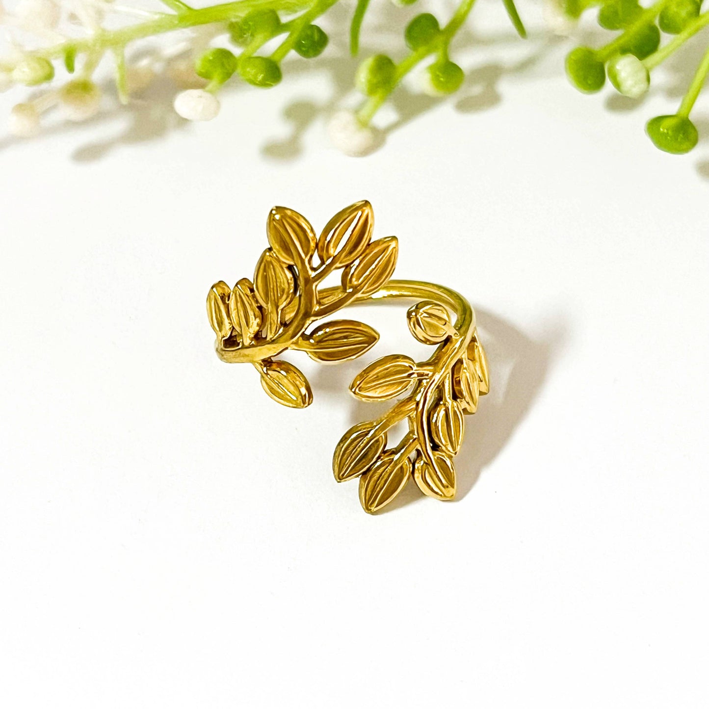 Bold Leaf Adjustable Open Ring