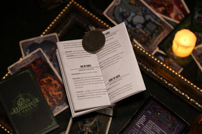 Cthulhu Mythos Comicology (Old Whispers) Tarot