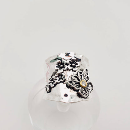 Retro Brass Embossed Leaf Ring