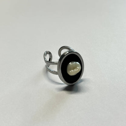 Oddity Ring 🦷 Resin Human Tooth Molar 