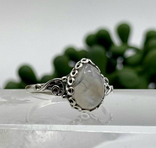 Rainbow Moonstone Gemstone 925 Sterling Silver Ring