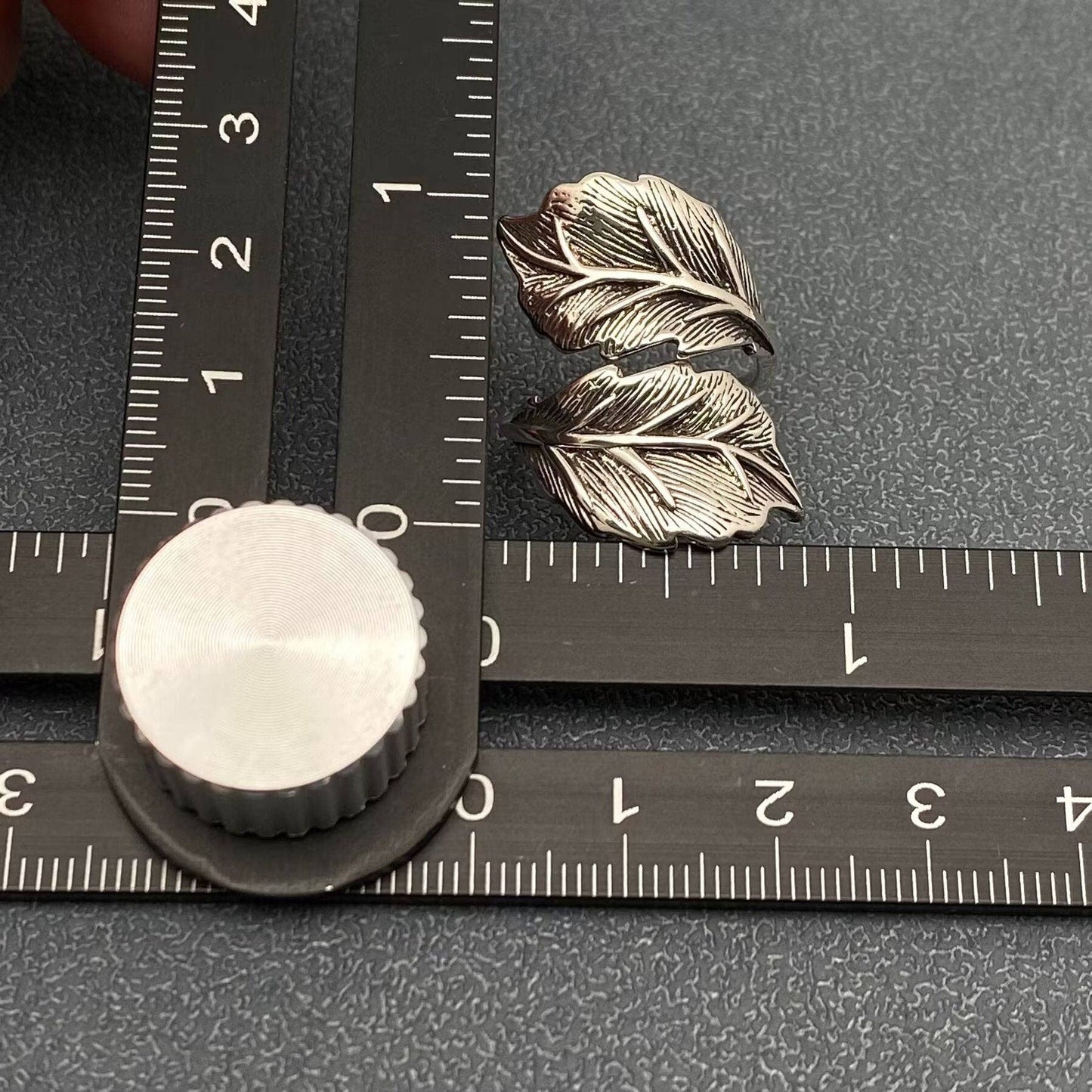 Vintage Style Leaf Adjustable Ring