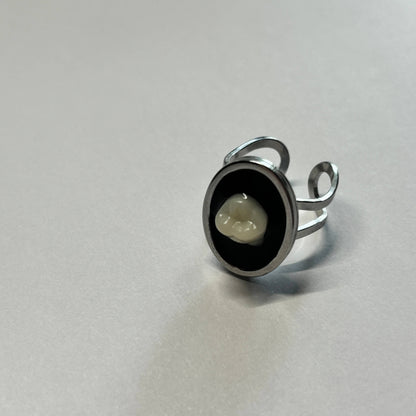 Oddity Ring 🦷 Resin Human Tooth Molar 