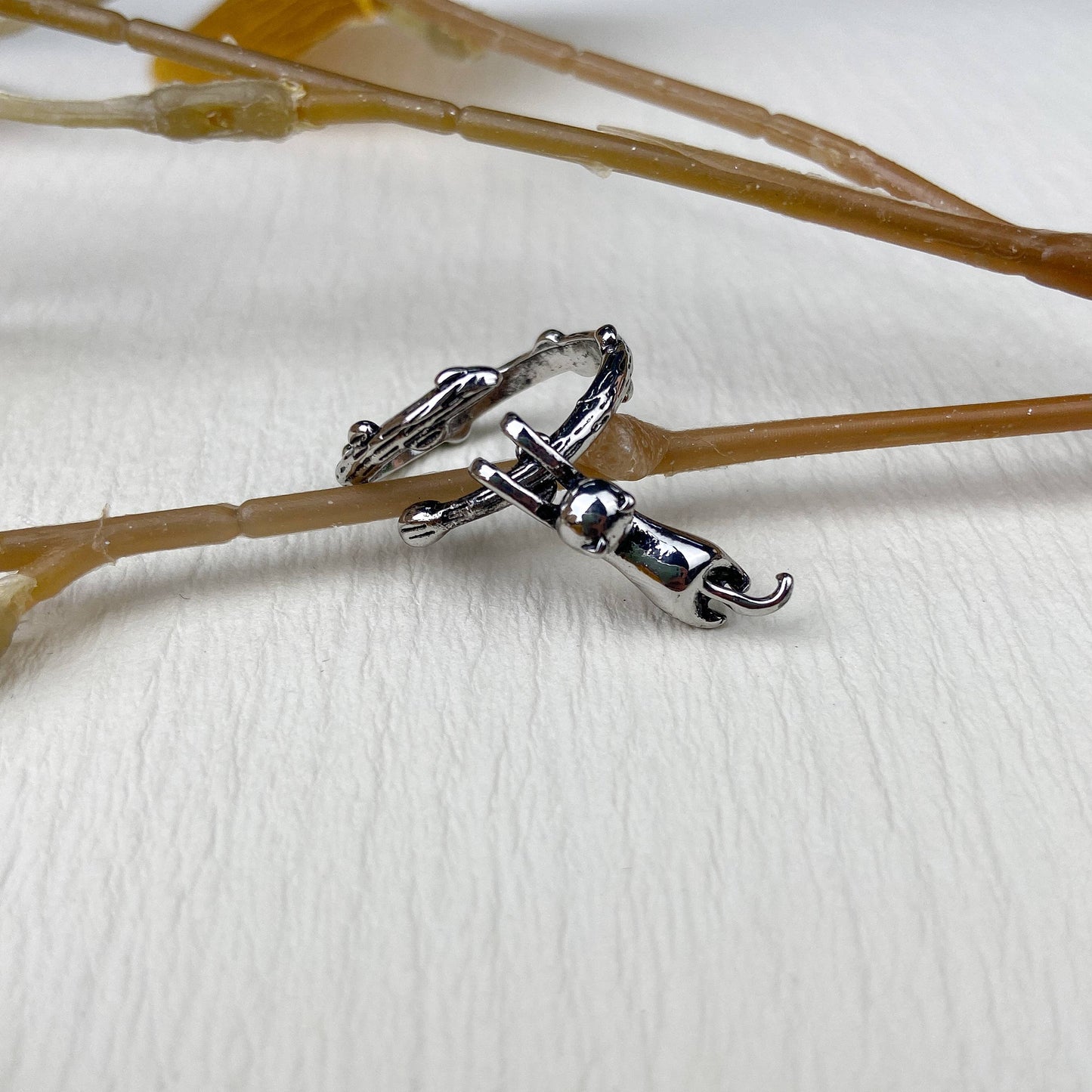 Climbing Cat Ring