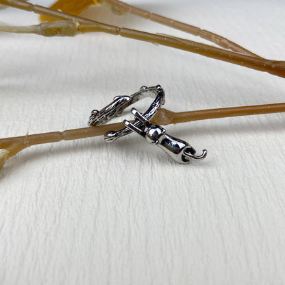 Climbing Cat Ring